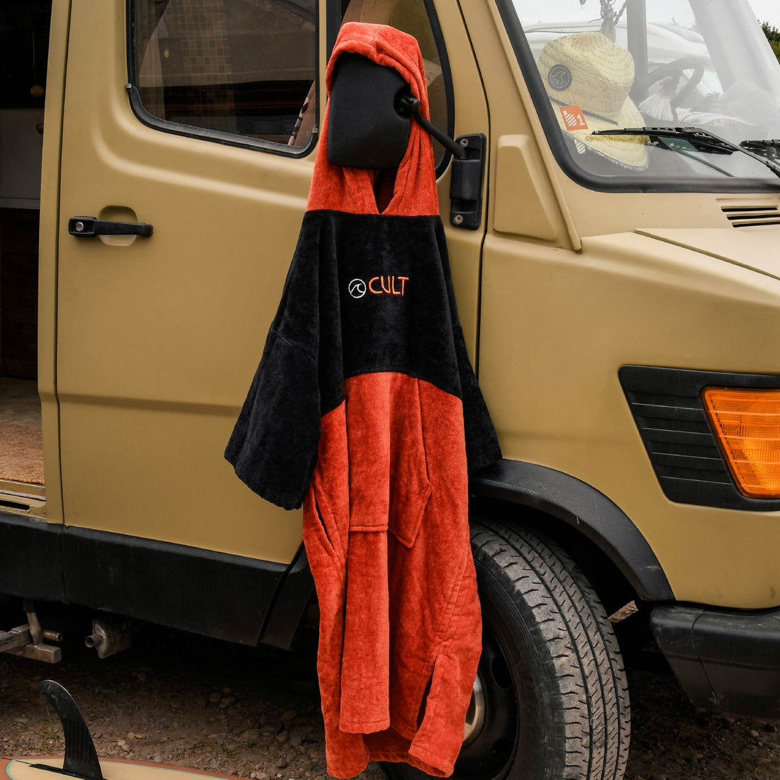 Poncho towel LAVA